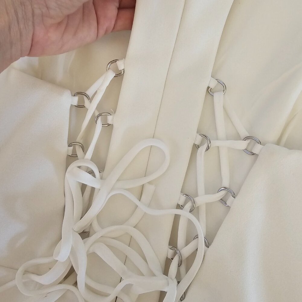 BCBG MaxAzria White dress - Picture 6 of 12